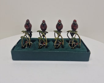 Red Cardinal Christmas Napkin Rings Set of 4 Enamel Classic Tidings Dinnerware
