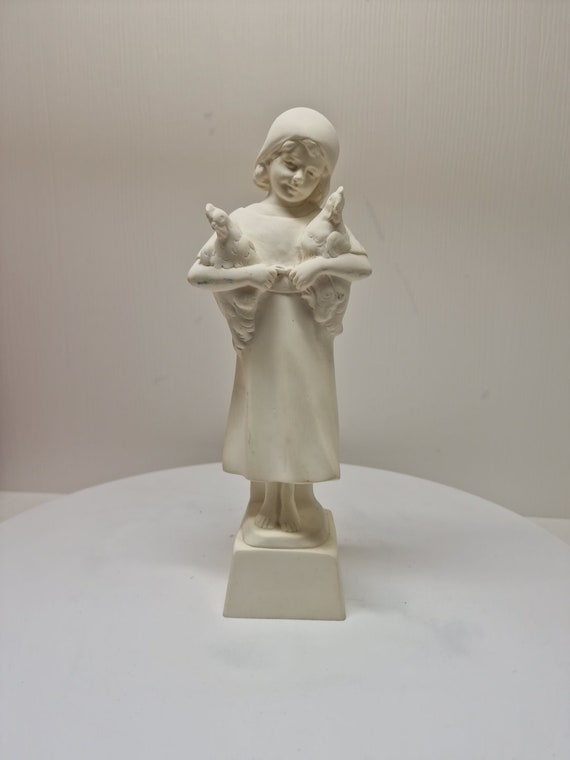 人気ショップ Rare Sculpture Studio by Lite Stone Bird With Girl 10.5''T 彫刻・オブジェ