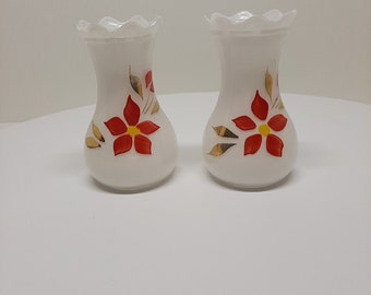 Vintage Bud Vases X 2 White w/Orange Flowers 4”