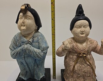 伝統的なクローズアップを着用したアート陶器中国女性像 2 体セット