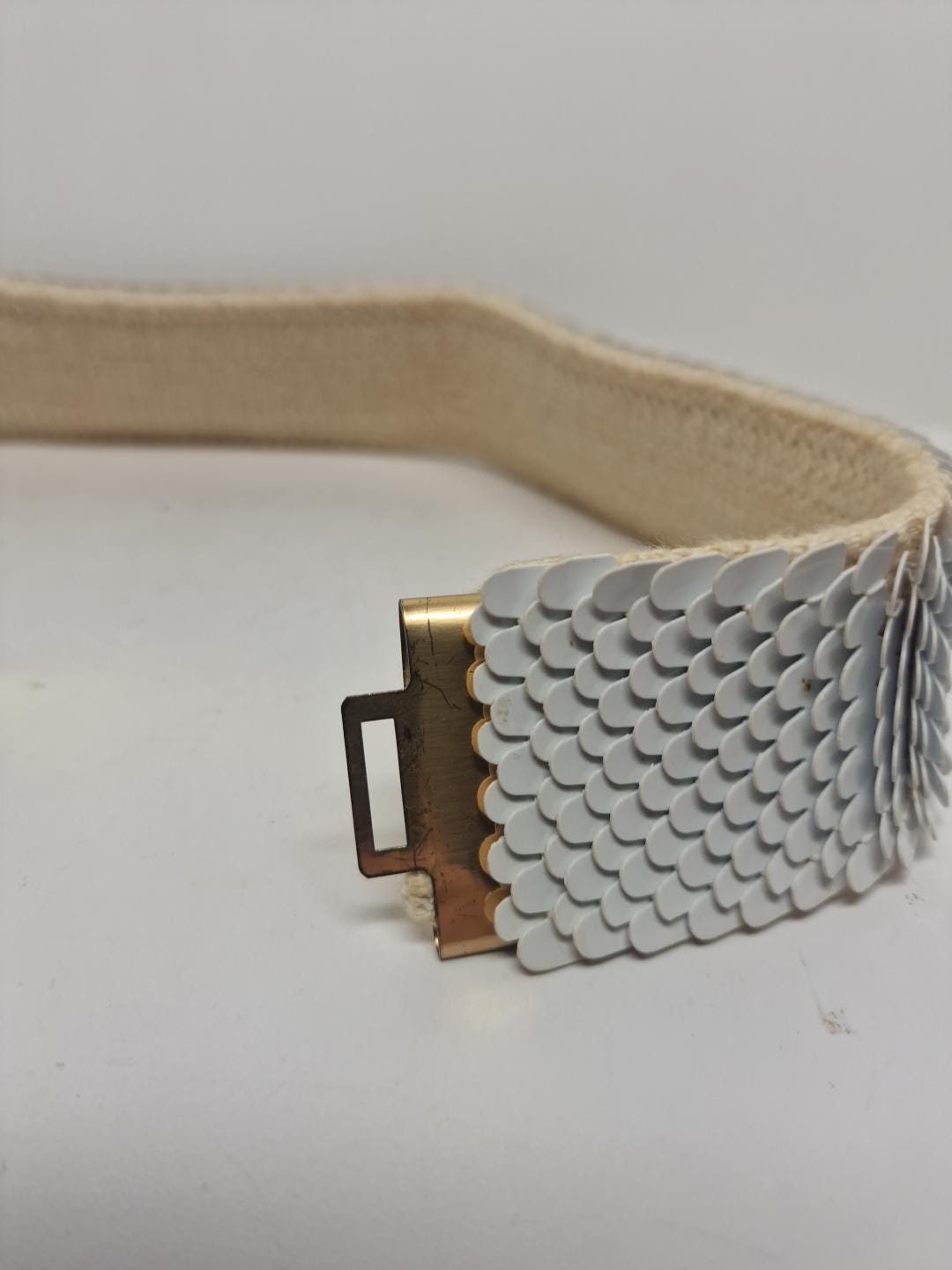 Vintage Gold Tone Stretchy Fish Scale Belt With 3 White Squared Gold & White Fish Scale Stretch Wide Belt With Rectangular  main image 3