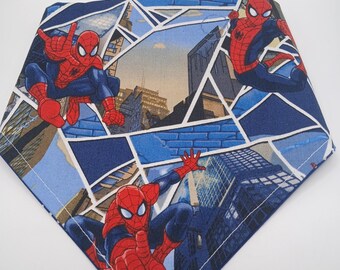 Bandana per animali domestici: bandana reversibile di Spiderman, super carina per cani, cuccioli, gatti, gattini e altro ancora!