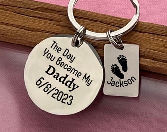 Personalized The Day You Become My Daddy Keychain - Heartfelt Pregnancy Announcement - Christmas Gift for Dad