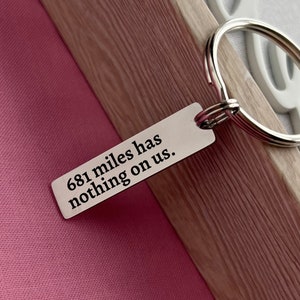 Custom Long Distance Love Stainless Steel Keychain - Personalized Distance Can't Break Us Keychain - Valentine's Day Gift