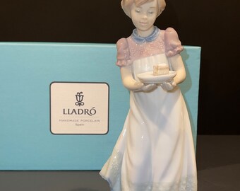 LLADRO Happy Birthday Girl with Cake