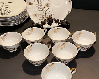 Luncheon Plates and Cups Set of 7
