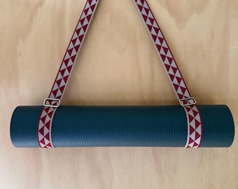 Stonepath Yoga Mat Strap: Secure Fit, Built-In Prop