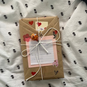 MYSTERY BOOKS/Blind date with a book /contemporary and romance fiction