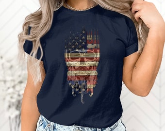 Patriotic Skull T-Shirt, American Flag Grunge Graphic Tee, Distressed USA Flag Skull Shirt, Unisex 4th of July Top, Cool Independence Day