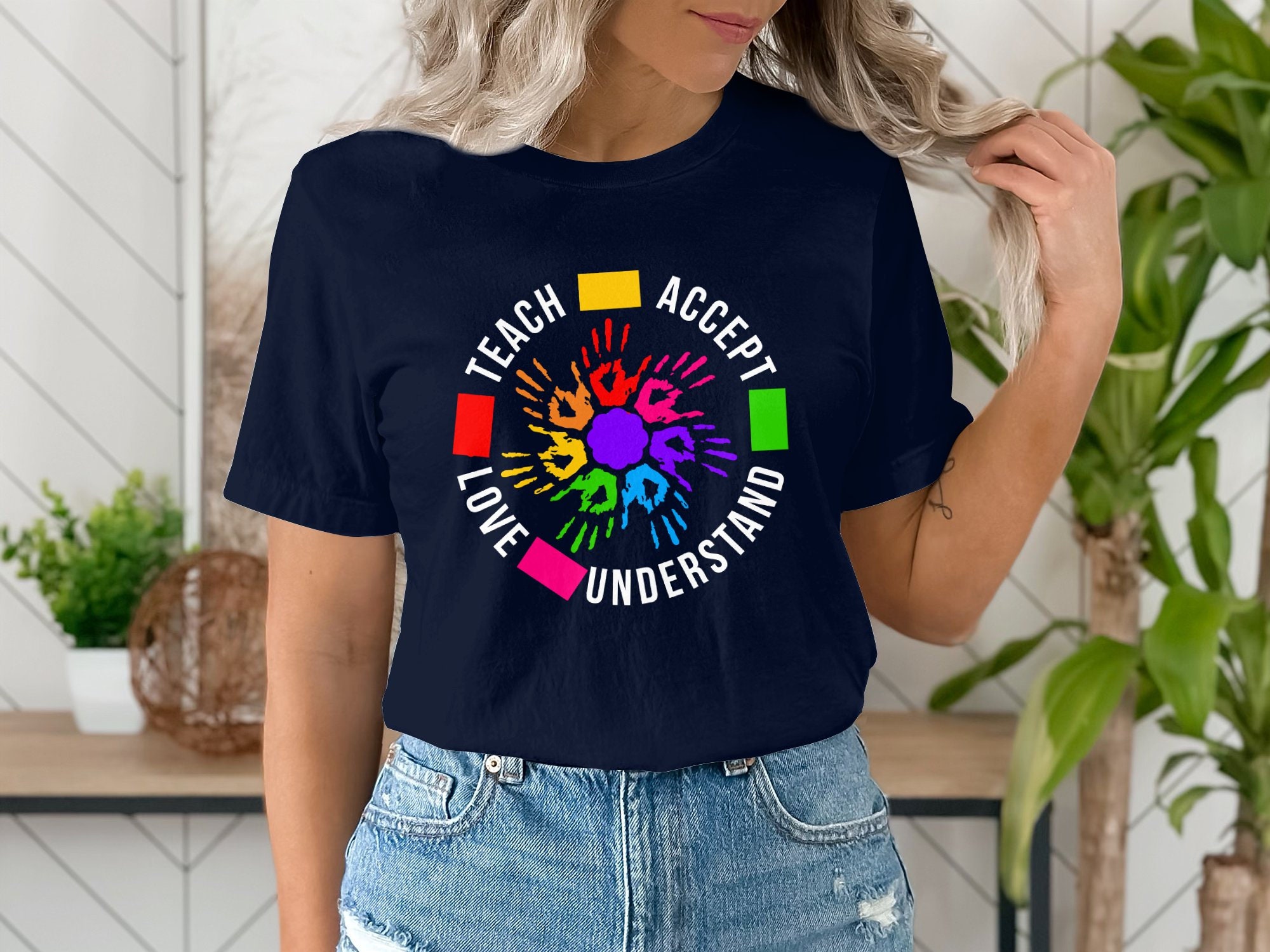 カラフルな手形の円形デザインのTシャツまたはスウェットシャツ