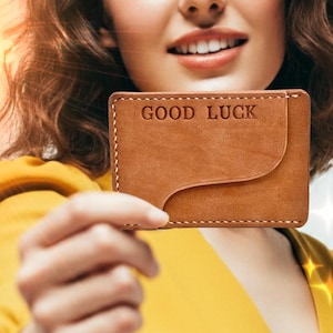 Titular de tarjeta de cuero grabado personalizado - Cartera delgada personalizada para hombres - Titular de tarjeta de crédito hecho a mano - Regalo para él