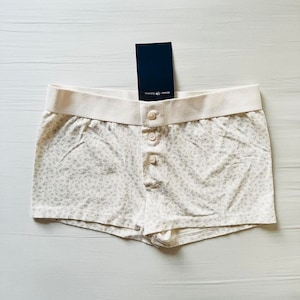 Brandy melville hearts boy shorts  Boy shorts, Gym shorts womens