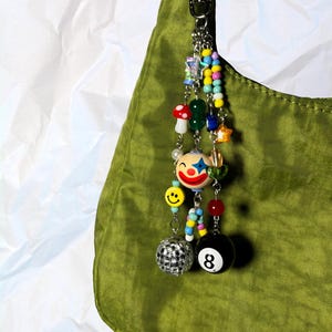 Silber Perlen Pilz Pool Ball Disco Clown Smiley Taschenanhänger Schlüsselanhänger 90s Y2K