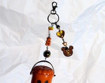 Llavero colgante plateado de Halloween con diseño de Mickey Mouse, calabaza, McDonald's y Jack-o'-lantern Boo Bucket *Lea la descripción*