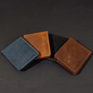 Regalos de billetera de cuero personalizados para Navidad a granel, regalo de Navidad único para hombres, compañeros de trabajo, billetera grabada personalizada con dos pliegues, regalo para papá