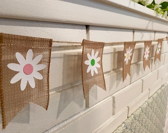 Spring Daisy Burlap Dovetail Banner 7’, Daisy banner, Spring burlap banner, Flower string banner