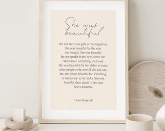 Lámina con cita de F. Scott Fitzgerald, "Ella era hermosa", Arte para la pared del dormitorio (Descarga digital), Láminas para dormitorio en rosa