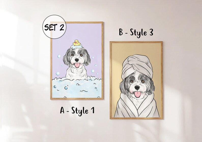 Pu&ograve; includere: Set di due illustrazioni stampabili che mostrano un cane in un bagno con un'anatra di gomma e un cane che indossa un asciugamano. Il testo "SET 2" &egrave; nell'angolo in alto a sinistra dell'immagine. Il testo "A - Style 1" &egrave; sotto la prima immagine. Il testo "B - Style 3" &egrave; sopra la seconda immagine.