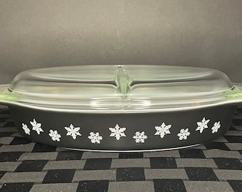 Vintage PYREX Black Snowflake Divided Casserole Dish, Vintage Pyrex Servingware, 1960s Pyrex, Holiday Pyrex, Pyrex Gifts