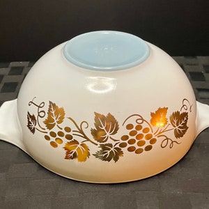 Vintage Pyrex Promotional Dephite Blue Golden Grapes 444 Cinderella Bowl, Vintage Pyrex, Vintage Gifts