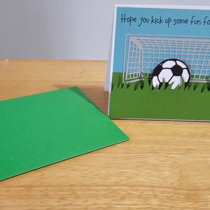 Cartão de aniversário de futebol.