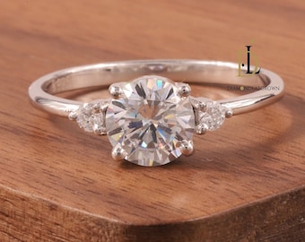 Traditional 1 Carat F color VS1 Clarity IGI Certified Three Stone Round Ideal Cut Lab Grown Diamond Engagement Ring 14k White Gold