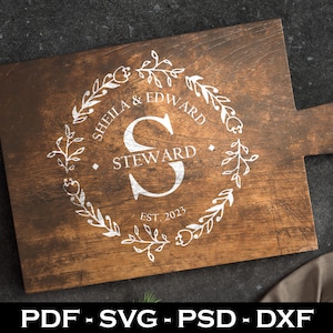 Tabla de cortar familiar con monograma completo SVG / Tabla de cortar con corona SVG / Glowforge Cricut Silhouette Regalo de boda / Tabla de charcutería svg