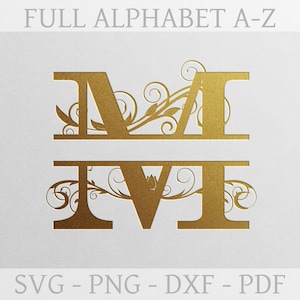 Puede incluir: Monograma dorado de la letra M con diseños florales ornamentados. La letra está dividida en dos con la mitad superior de la letra por encima de la mitad inferior. La letra está sobre un fondo blanco.