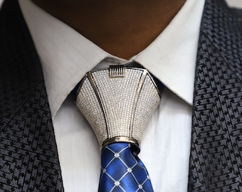diamond tie knot