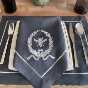 Embroidered Personalized Linen Napkin and Placemat Set - Monogram or Bee Design; Elegant Wedding Table Decor; Luxury Dining Gift