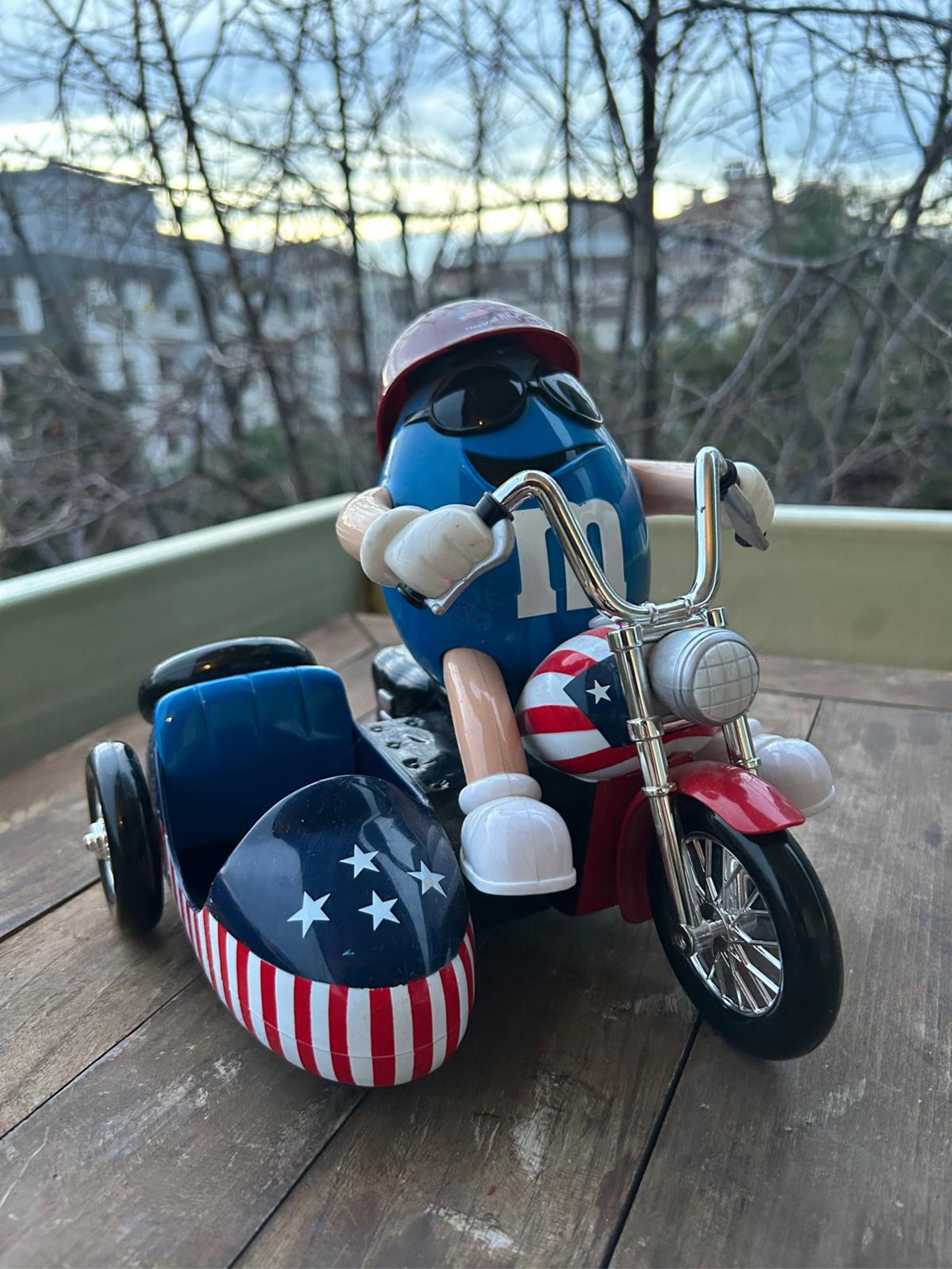 M&M's バイクフィギュア Amazon.co.jp: M&M's エムアンドエムズ チョコレート