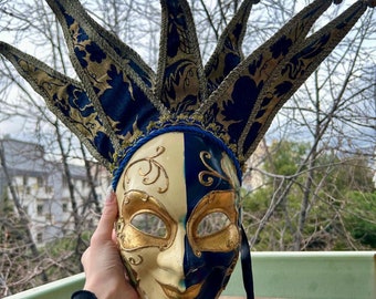 Enchanting Elegance: Handcrafted Venetian Mask - Italian Heritage Masterpiece!