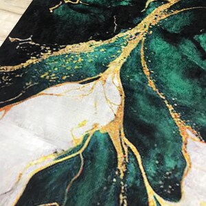 Green Cracked Marble Round Rug