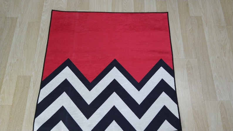 Twin Peaks Rug, Twin Peaks Inspired Chevron Rug, Black White Red Zigzag ...