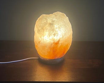 A very large Himalayan salt lamp from the 1970s. Creates a cozy light and a wonderful atmosphere!