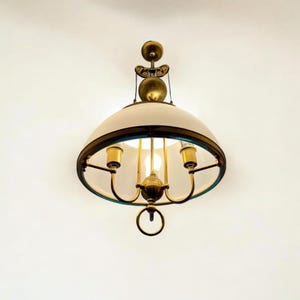 Rare suspension de style Art Déco, plafonnier avec éléments steampunk, antique, vintage, laiton et verre