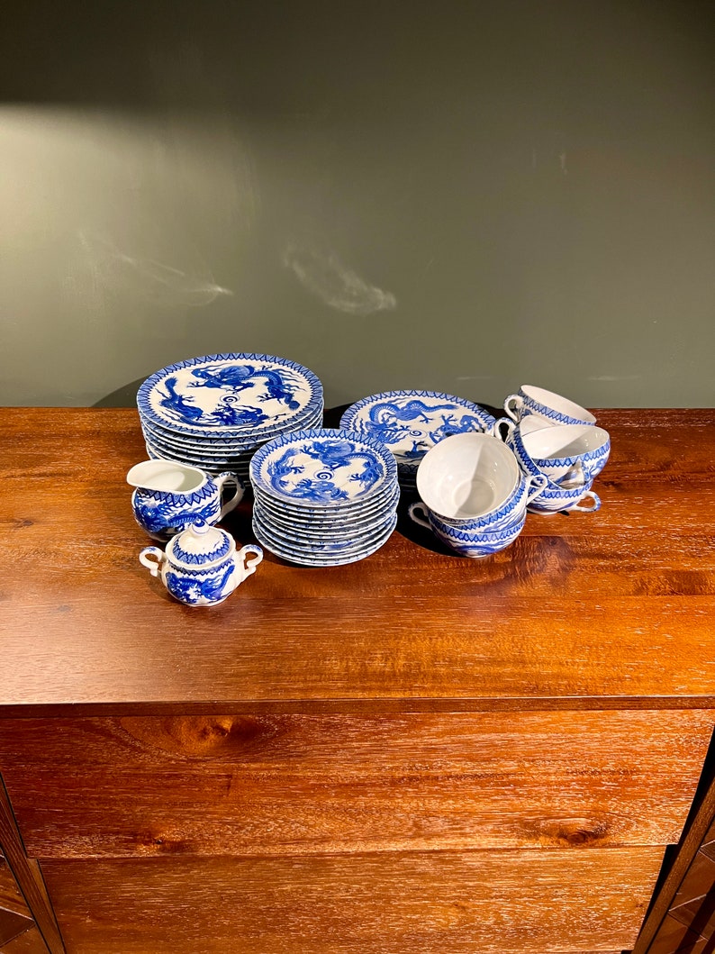 Vintage Teetasse und Untertasse aus japanischem Eierschalen Porzellan Nippon mit Drachenmotiv ca. 1930 Bild 5