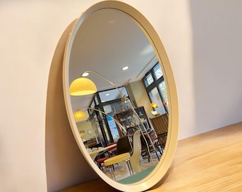 Oval Italian Mid-Century/Space Age wall mirror in an exceptional size from the 1960s/70s.