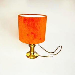 1970s Hoffco table lamp with brass base and orange velvet shade