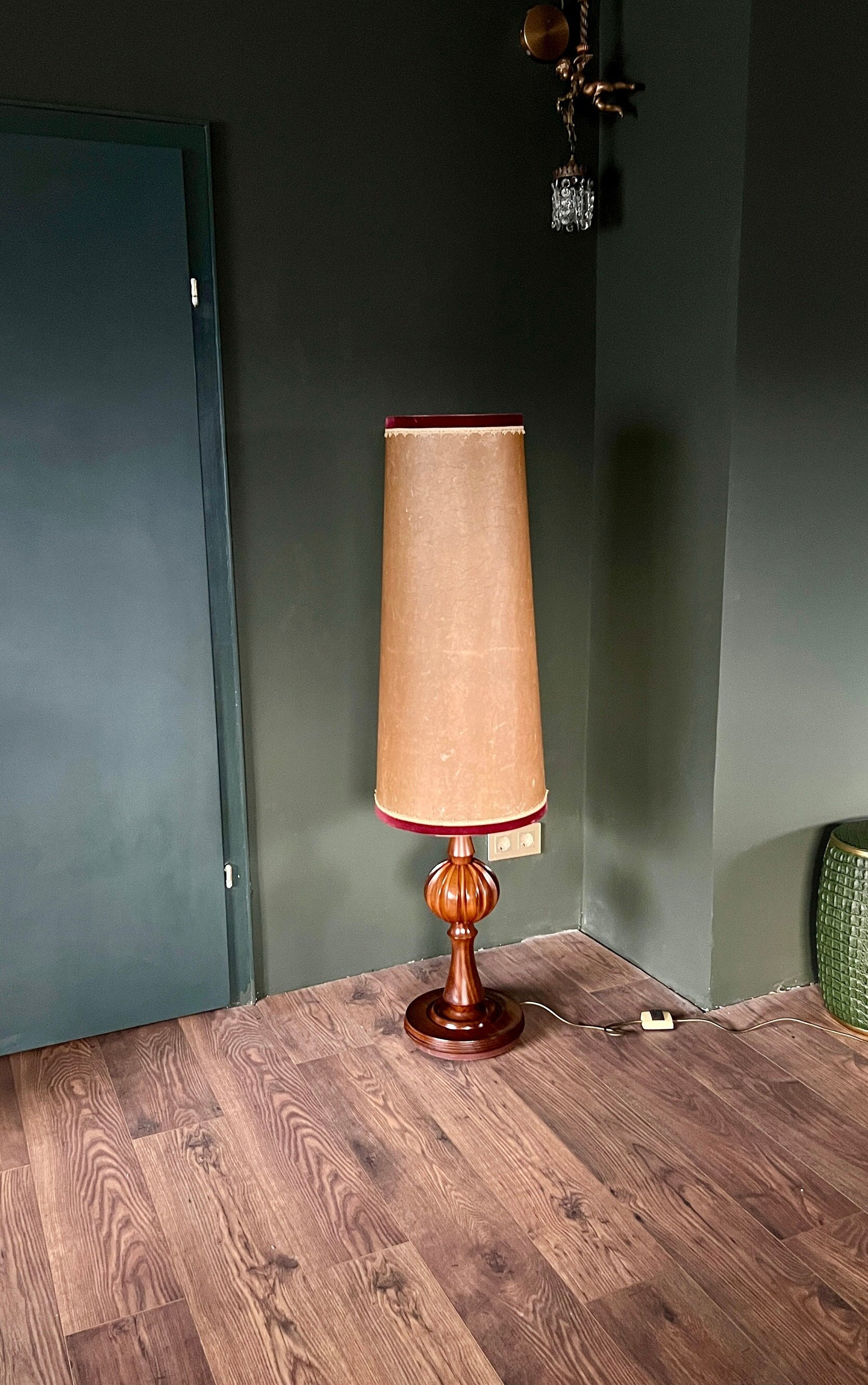 スペースエイジ　ミッドセンチュリー　フロアランプ スペースエイジ ミッドセンチュリー フロアランプ スペースエイジ