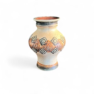 Beautiful mid-century vase by BAY with design number 534/25. A perfect addition to your 1950s-1960s vase collection.