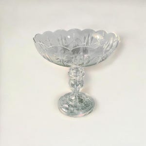 Large vintage centerpiece/glass bowl made of fine, very thin glass. Mid-century centerpiece/glass bowl.