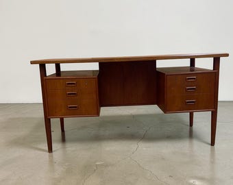 Vintage Danish Design collapsible desk – Mid-century modern teak desk – Scandinavian secretary desk from the 1960s