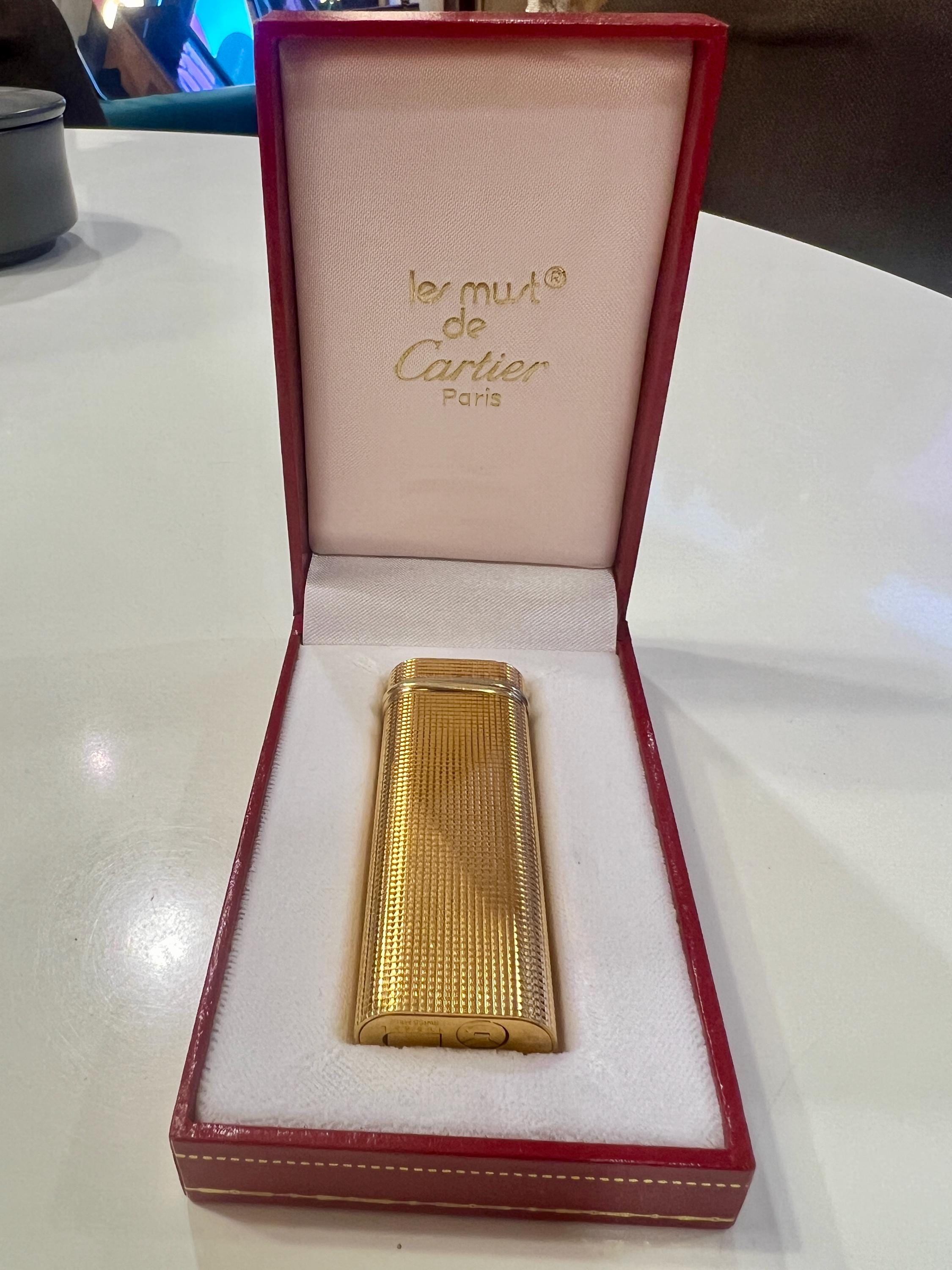 オリジナルのヴィンテージ カルティエ ライター、金メッキ