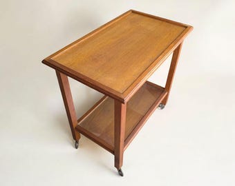 Carrito de servicio de madera vintage, mesa auxiliar con ruedas de los años 60/70 en estilo escandinavo, carrito de té sólido con estante