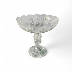 Large vintage centerpiece/glass bowl made of fine, very thin glass. Mid-century centerpiece/glass bowl.