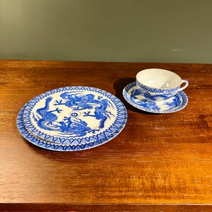 Vintage Teetasse und Untertasse aus japanischem Eierschalen Porzellan Nippon mit Drachenmotiv ca. 1930 Bild 6