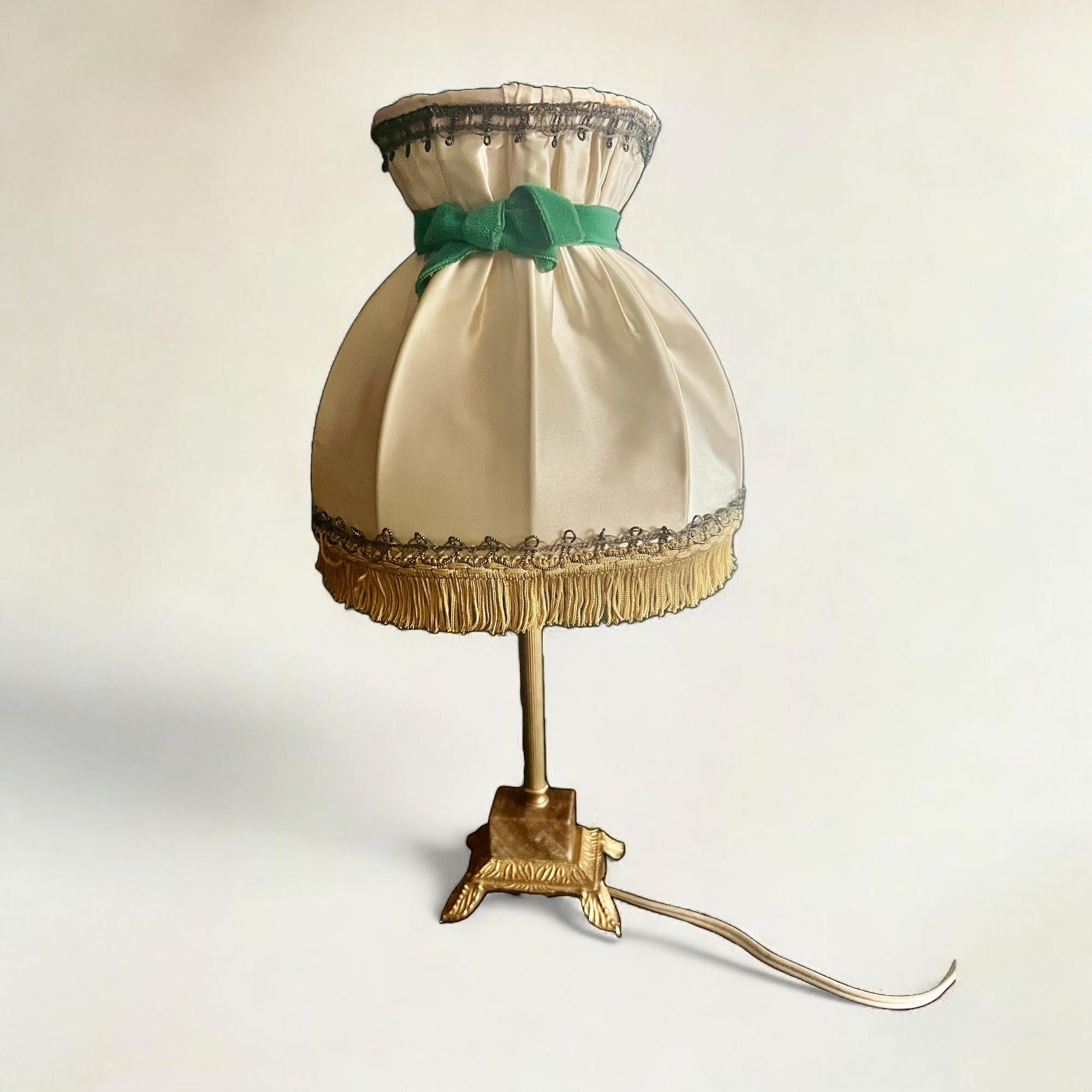Rarity! Mid-century, rockabilly table lamp with brass base and marble base, very good original condition, 1950s