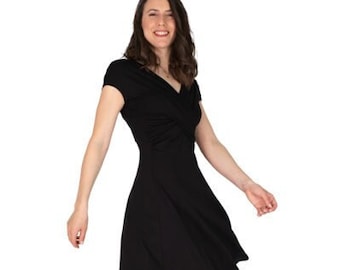 Robe féminine FELICA avec un look portefeuille dans le haut, noir