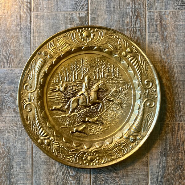 Exquisite Vintage Brass Wall Plates Hunting on Horse Victorian England Large 14 Inch Made in England 1950s Rustic Cabin Cottage Decor